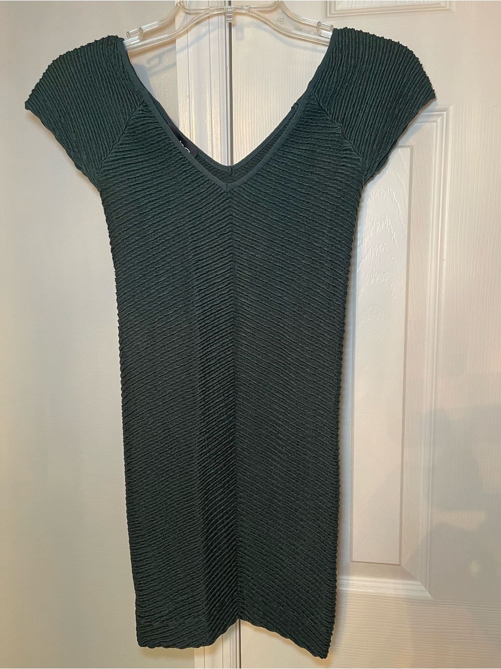 bebe Dark Green Textured V-Neck Ribbed Dress